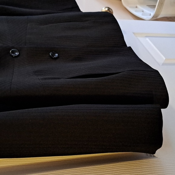Isabella Suits Business Black Pin Stripe Suit Women's Size 10 - Picture 6 of 15